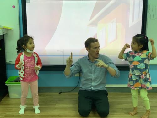 English for fun ห้อง 4 ช่วงบ่าย ๑๙๑๐๑๔ 0002