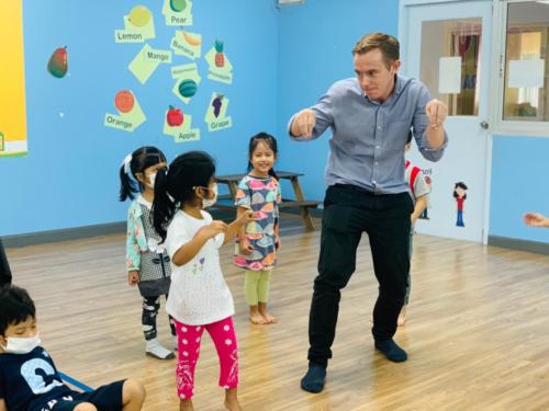 English for fun ห้อง 4 ช่วงบ่าย ๑๙๑๐๑๔ 0004