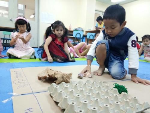 สร้างสรรค์จาก Loose Parts ห้อง 5 เช้า ๑๙๑๐๑๖ 0004