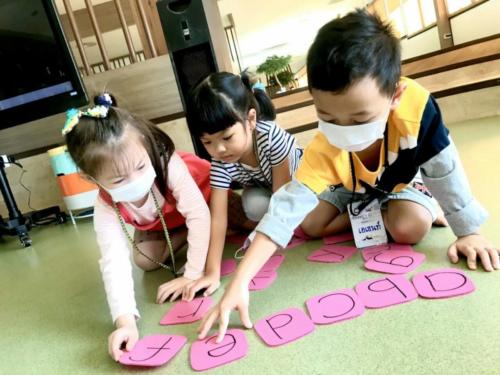 English For Fun ห้อง 5 เช้า ๑๙๑๐๑๘ 0005