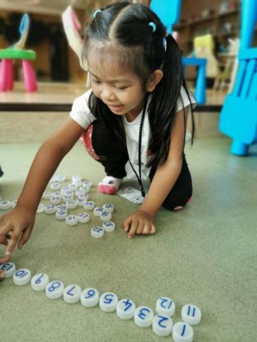ห้อง 6 เช้า English for Fun บ่าย Fabric Art Techni ๑๙๑๐๐๔ 0009