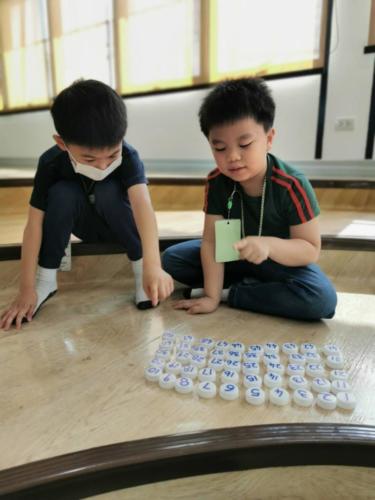 ห้อง 6 เช้า English for Fun บ่าย Fabric Art Techni ๑๙๑๐๐๔ 0010