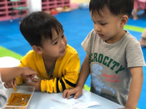ห้อง3  กีฬาแบบห่วงฟ สร้างสรรค์จาก Loose Parts ๑๙๑๐๐ 5