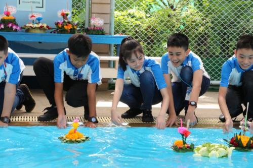ลอยกระทง 62 ๑๙๑๑๑๓ 0155