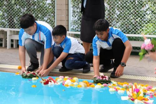 ลอยกระทง 62 ๑๙๑๑๑๓ 0162