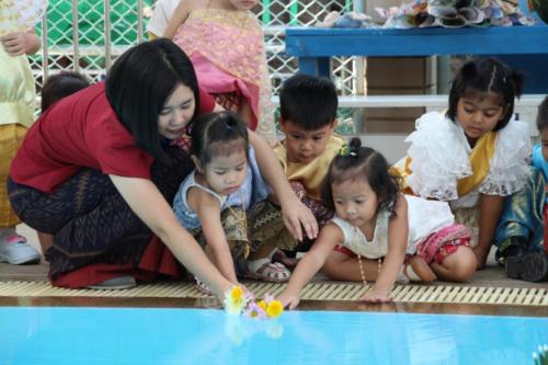 ลอยกระทง 62 ๑๙๑๑๑๓ 0293