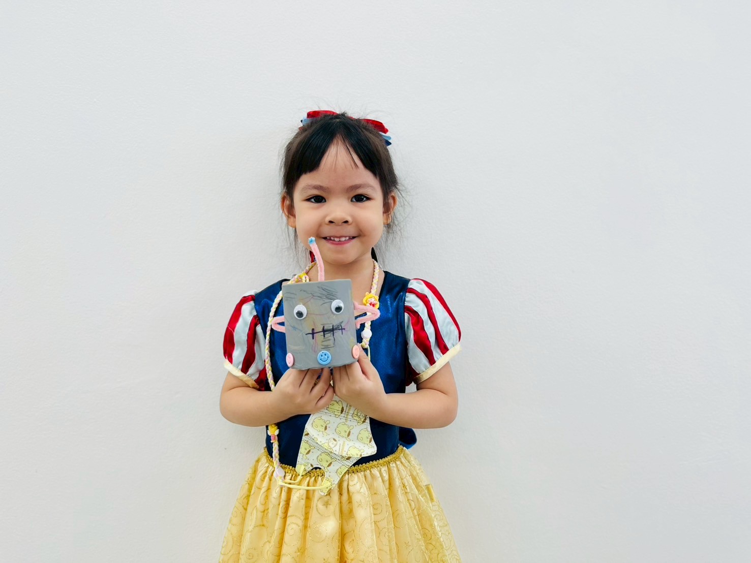 📸 ประมวลภาพบรรยากาศการเรียนการสอนกิจกรรม Summer Camp 2025 “Young Innovators” วันที่ 28 เมษายน 2568 โรงเรียนสาธิตละอออุทิศ สุพรรณบุรี ✨ “Robot yong”