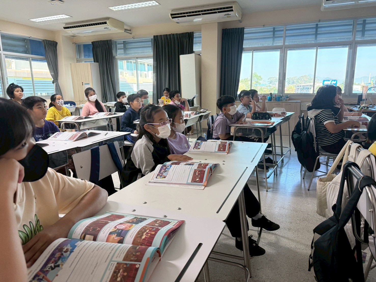 🎭 At the Concert Hall – Role Play Reading Activity