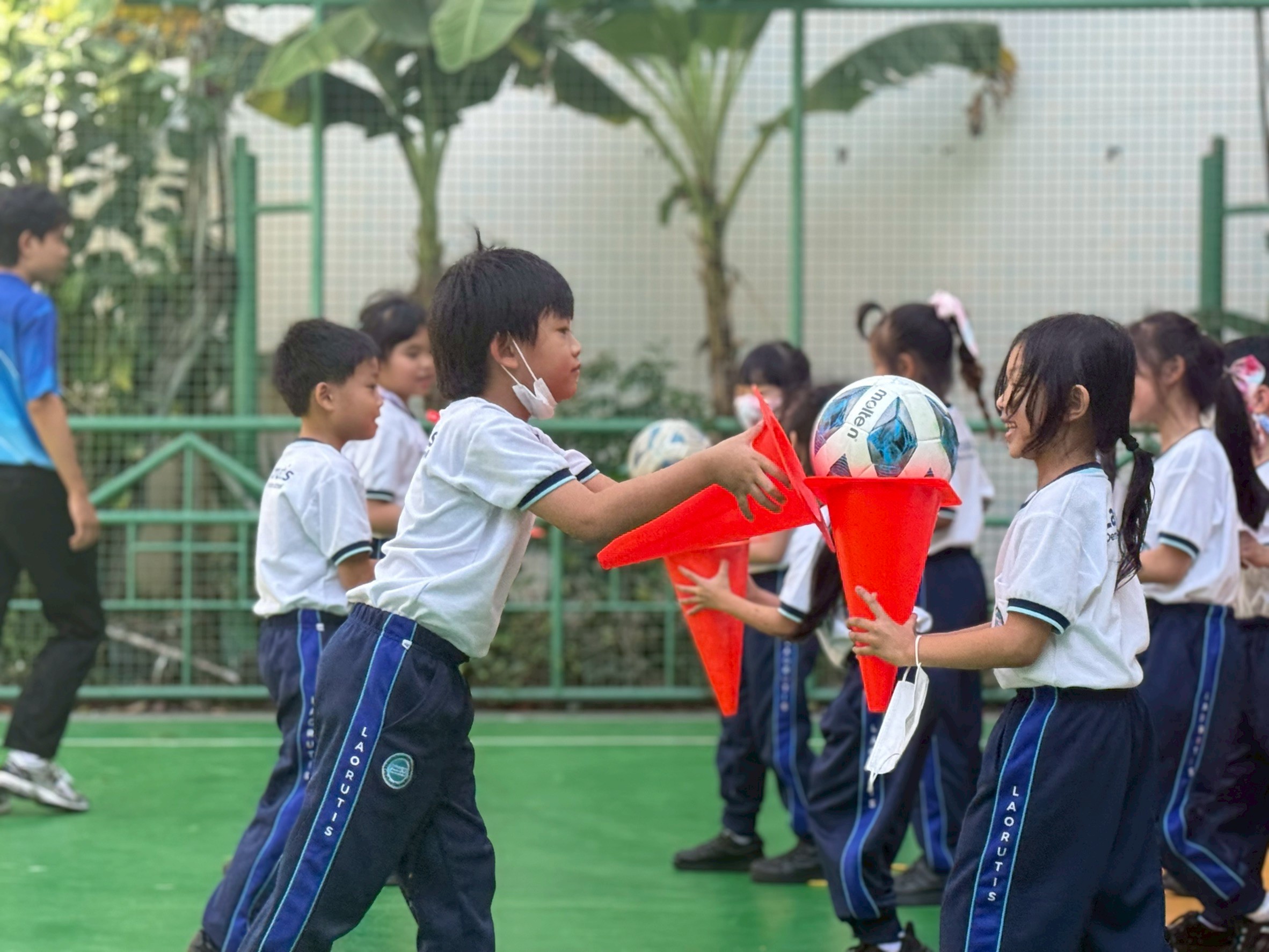 ประมวลภาพบรรยากาศการเรียนการสอน ภาคเรียนที่ 2/2568 ระดับชั้นประถมศึกษาปีที่ 1 วันที่ 22 – 26  ธันวาคม 2568 (กรุงเทพมหานคร)