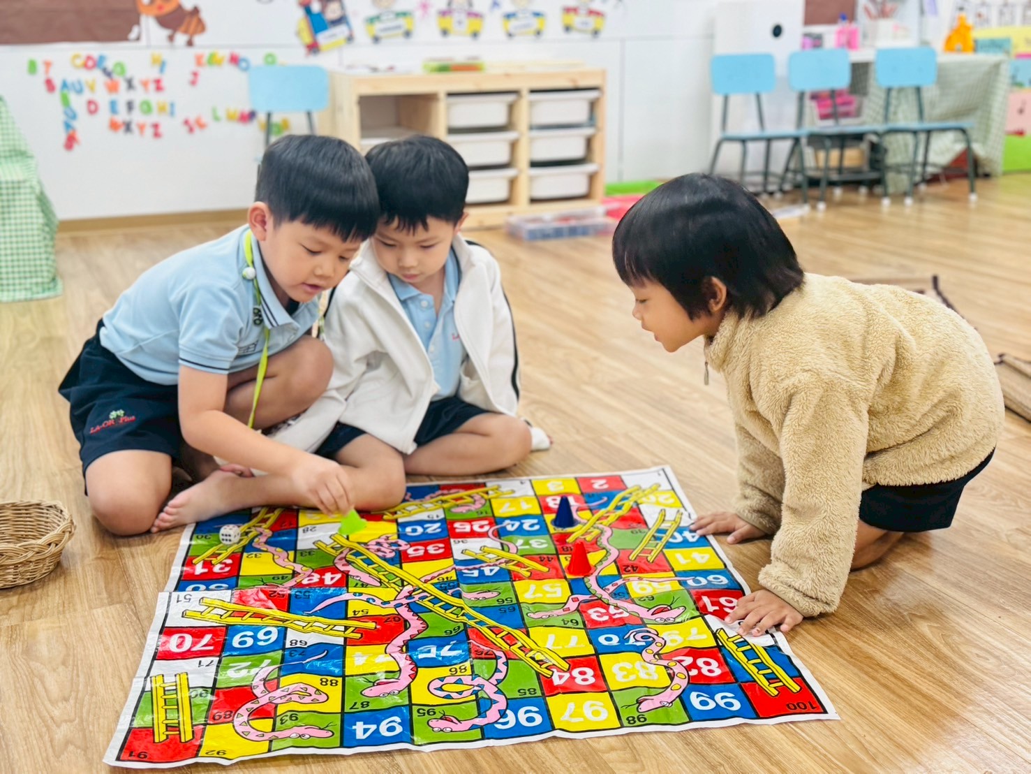 ประมวลภาพบรรยากาศการเรียนการสอน ภาคเรียนที่ 2/2568 ระดับชั้นอนุบาล 2 วันที่  24 – 28  พฤศจิกายน  2568 (กรุงเทพมหานคร)