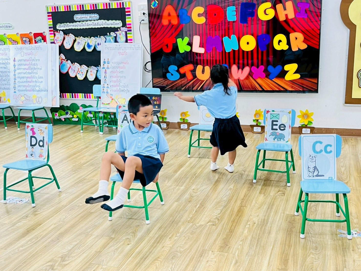 🔤✨ Alphabet Explores ! ✨🔤